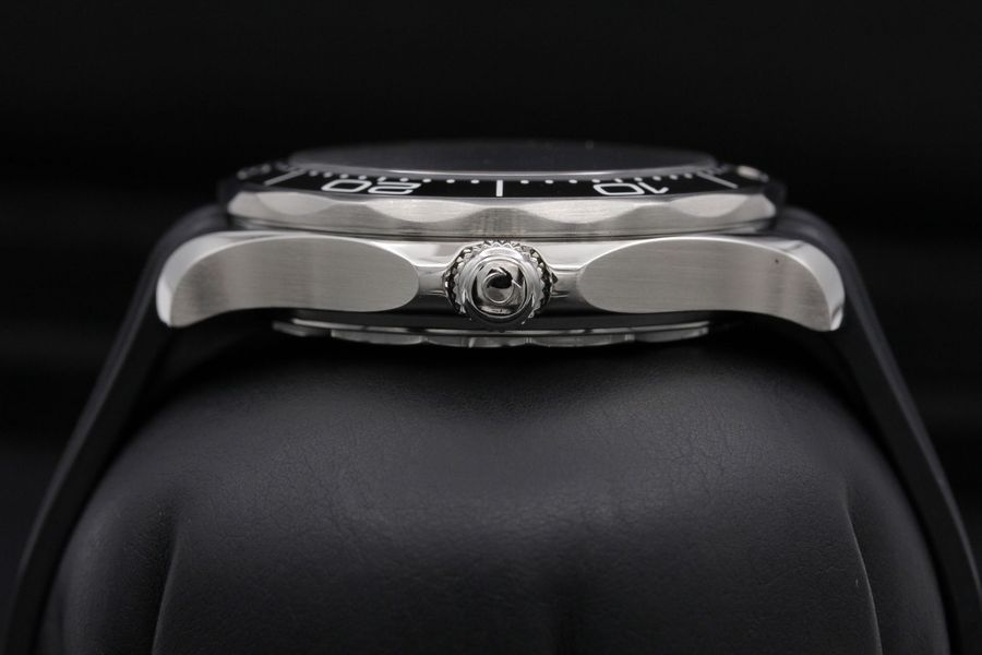 Omega Seamaster Diver 300m 210.32.42.20.04.001